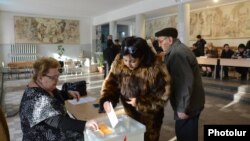 Armenia - Armenians vote in a referendum on switching to parliamentary system of government, December 6, 2015.