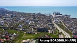 Місто Бердянськ Запорізької області, що розташоване на узбережжі Азовського моря. 30 квітня 2022 року