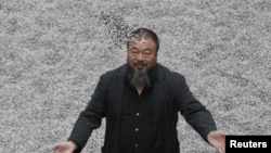 آی وی‌وی و اثر هنری «تخم‌های آفتابگردان»