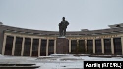 Татар композиторы Салих Сәйдәш һәйкәле