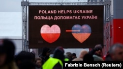 21,9% респондентів вважають, що двосторонні відносини «не змінилися»