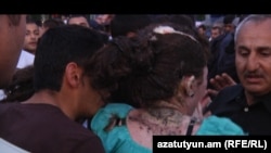 Armenia - Gas-baloons blow up during Republican party's pre-eleciton rally in Yerevan's Republic square, Yerevan, 04May2012