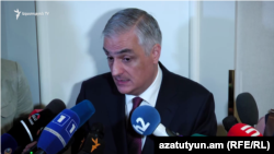 Armenia -- Deputy Prime Minister Mher Grigorian speaks to journalists, October 9, 2019.