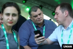 Юрій Корявченков (с), архівне фото