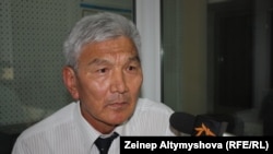 Өмүрбек Абдырахманов.