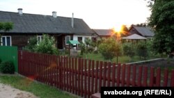 Заходзіць сонца ў Стайках