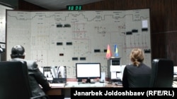 Токтогул суу сактагычынын адистери. 18-январь, 2013-жыл.