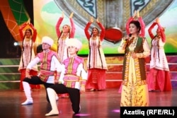 دستور کاهش وزن تنها چند هفته پیش از جشن‌های روز استقلال این کشور صادر شده است.