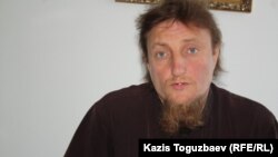 Қарттар мен балалардың паналау орнының бұрынғы басшысы Софроний.