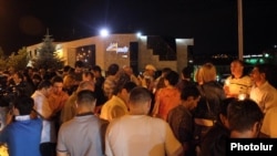 Armenia - Hundreds of people demonstrate outside the Harsnakar restaurant in Yerevan, 8Jul2012.