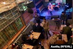 Чарадан күренеш