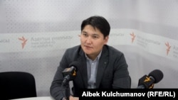 Адил Турдукулов.