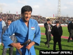 Паҳлавони тоҷик Муҳаммадмурод Абдураҳмонов