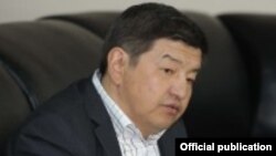 Акылбек Жапаров.