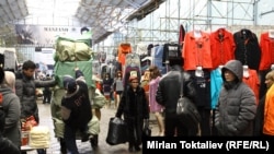 Рынок "Дордой" в Кыргызстане. 24 января 2013 года.