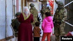 Диярбакыр шаарынын көчөлөрү. 17-март, 2016-жыл.