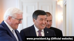 Франк-Вальтер Штайнмайер жана Сооронбай Жээнбеков.