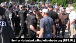 Полиция блокирует проезд на Соборную площадь