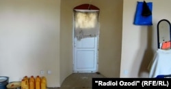 Яке аз масоҷид, ки ба манзили маскунӣ табдил дода шуд.