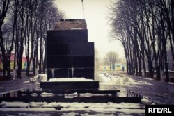 Листопад 2015 року