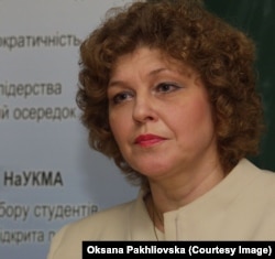 Професор Оксана Пахльовська