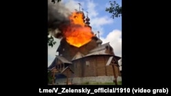 Усіхсьвяцкі скіт Святагорскай лаўры, які згарэў датла пасьля артылерыйскага абстрэлу расейскіх вайскоўцаў. Сьвятагорск Данецкай вобласьці, 4 чэрвеня 2022