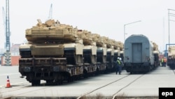 اتحادیه اروپا به‌دنبال انتقال سریع و آسان دارایی‌های نظامی از یک کشور اتحادیه به کشور دیگر است