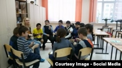 Во время уроков.