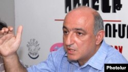 Председатель Ереванского пресс-клуба Борис Навасардян