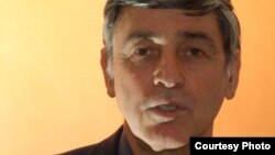 فرخ نگهدار معتقد است، ترکیب مجلس دهم با ترکیب مجلس نهم متفاوت خواهد بود و تدبیر شورای نگهبان برای آنکه شبیه کردن آن به مجلس نهم، با پاسخ منفی مردم مواجه می‌شود