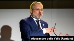 
Джерело Суспільного в правоохоронних органах зазначило, що в межах допиту в Галущенка «може з’явитись статус в межах кримінального провадження щодо розкрадання в «Енергоатомі»