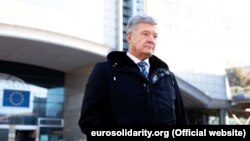 «Знову мене як лідера «Європейської солідарності» за вказівкою керівника служби безпеки президента не випустили за кордон» – Порошенко