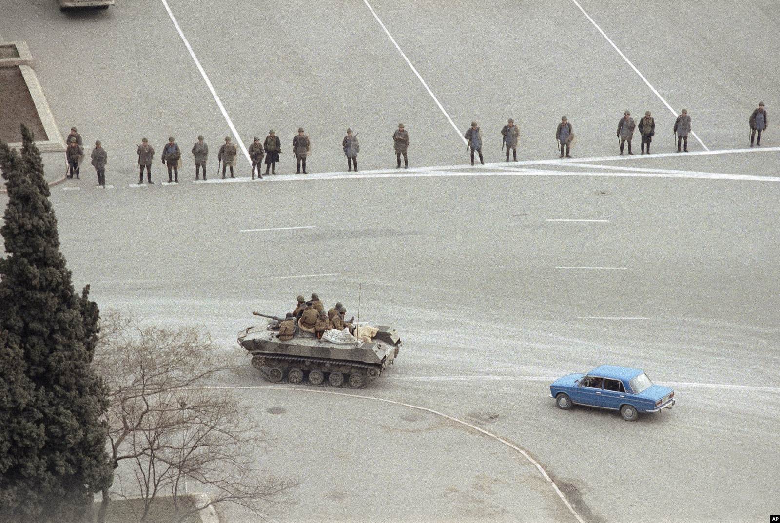 Бакуде жүрген совет әскері. 21 қаңтар 2020 жыл.