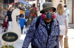 Париж, Франція, 24 квітня 2020 року