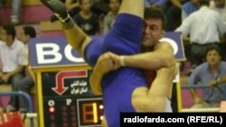 محسن پودنکی، در زمان اوج در تیم ملی، عکس از آرشیو شخصی مهدی رستم پور