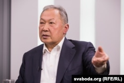 Курманбек Бакіеў у студыі Радыё Свабода, 2017 год