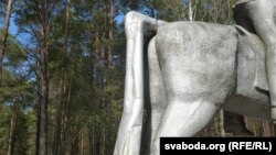 Замест скрадзенага хваста прымацавалі новы — з кавалкаў бляхі.