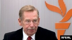 Vaclav Havel AzadlıqRadiosuna müsahibəsi zamanı