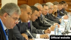 Остонадаги йиғинда иштирок этган Ўзбекистон Фавқулодда вазиятлар вазирлиги расмийлари Корпус фаолиятида иштирок этмаслик сабабларини очиқламади.