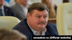 Телеграм-канал «Mash на волне» поговорив із Колбіним, він підтвердити інформацію відмовився, але повідомив, що на місці працюють фахівці