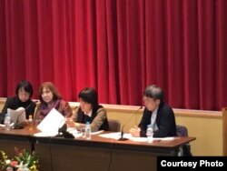 Сьвятлана Алексіевіч і Масацугу Она ў Такійскім унівэрсытэце