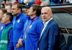 Михал Билек (оң жақта бірінші) пен онйы көмекшілері Қазақстан - Сан-Марино матчында тұр. Нұр-Сұлтан,11 маусым 2019 жыл.