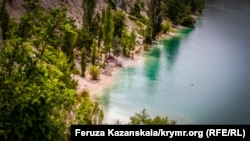 Затоплений кар'єр, він же – «марсіанське озеро», село Скалисте