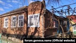 Будинок у станиці Саратовській, в якому Юрій Алмазов прожив майже все своє життя