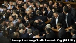 Вадим Колесніченко за трибуною