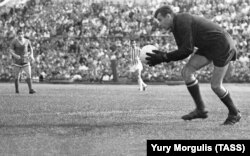 Даңазалуу дарбазачы Лев Яшин. 1971-жыл.