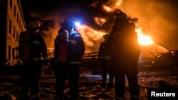 Өрт өчүрүүчүлөр иштеп жатат. Кытай, 21-март, 2019-жыл.