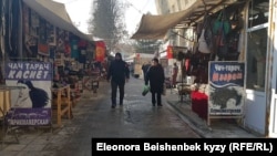 "Кыял" бирикмесинин ичиндеги соода жайлары.