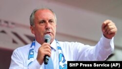 Мухарем Инже.