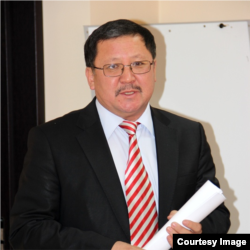 Карыбек Ибраев.